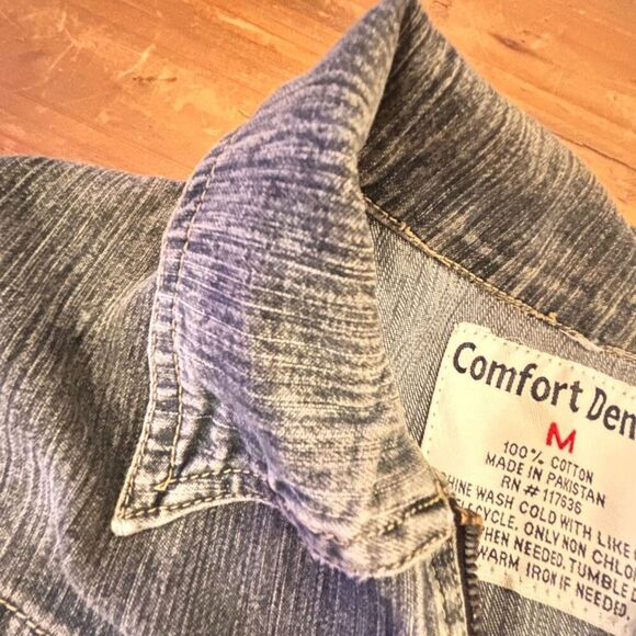 Comfort Denim women’s Distressed Jean Jacket Size M - Picture 8 of 15